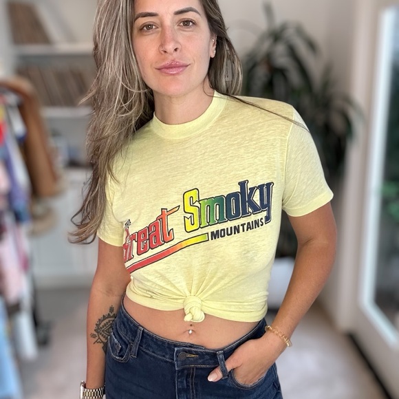 Vintage 70s Tshirt Smokey Mountains Yellow Tee Short Sleeve Medium - Picture 4 of 7